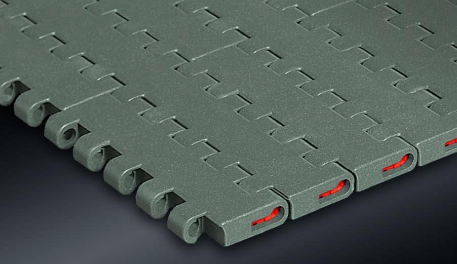 Close-up of the chains, forming our EMCS chain conveyors.